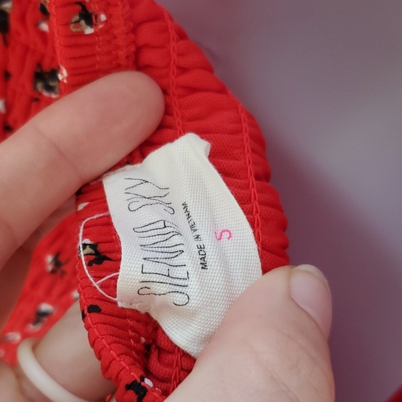 Sienna Sky women's S Red dress with button and ruffle detail - Picture 8 of 10